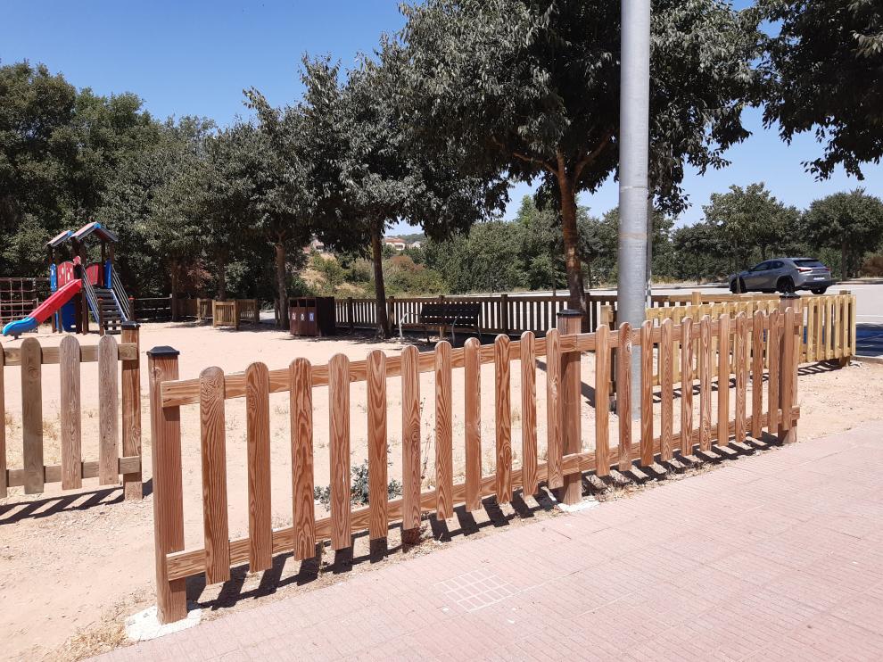 El parc de la zona esportiva ja disposa de tanques a tot l'entorn